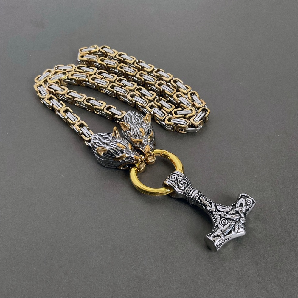Thors Hammer Mjölnir Wolf Head Necklace. Stainless Steel. New, unused.